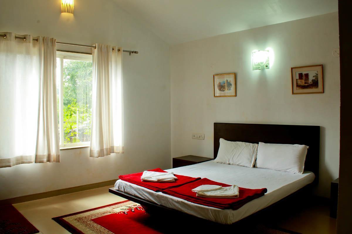Cherilyn Monta Resort - Ratnagiri Vatul Bagian luar foto