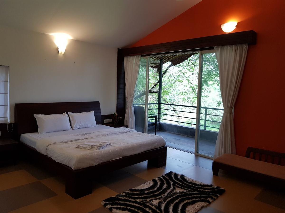 Cherilyn Monta Resort - Ratnagiri Vatul Bagian luar foto