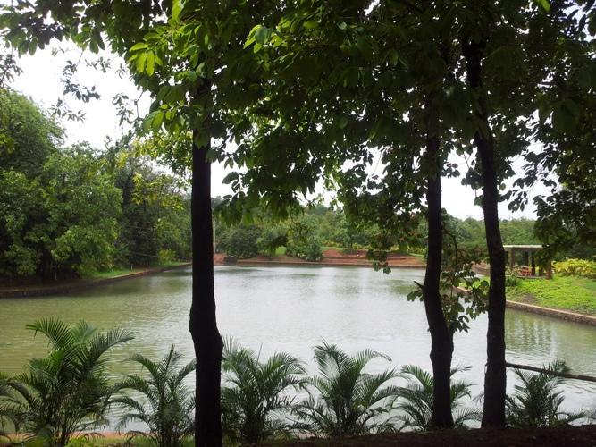 Cherilyn Monta Resort - Ratnagiri Vatul Bagian luar foto